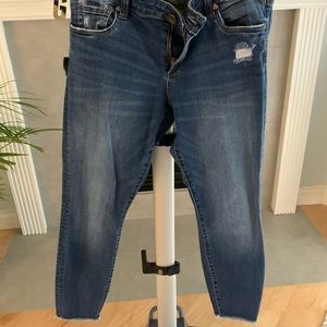 Size 10 skinny ankle jeans.